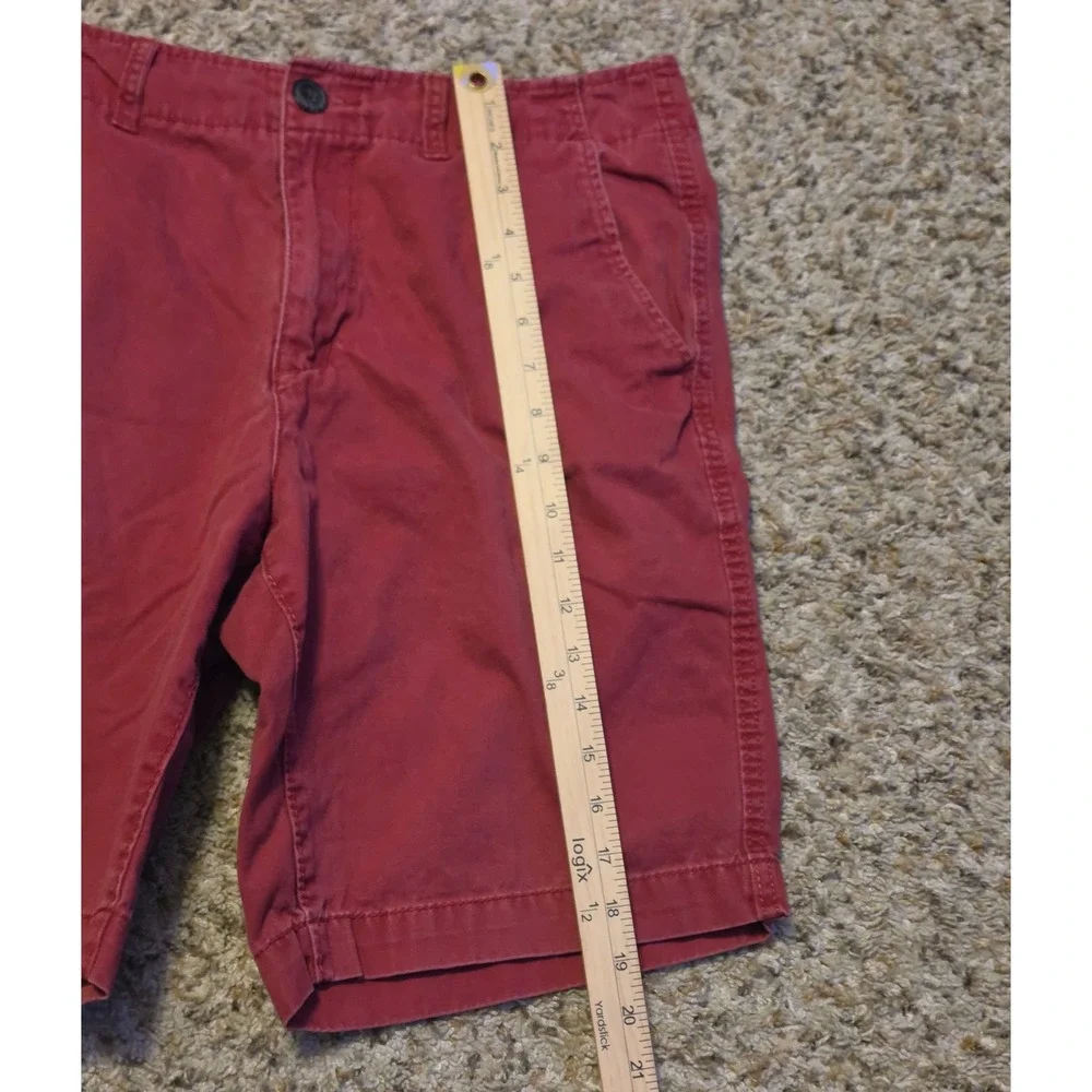 American Eagle Classic Chino Shorts Men's Size‎ 32 Red